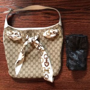 Gucci Monogrammed White Leather Bag Bamboo Scarf